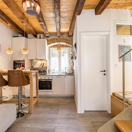 Kaleta Little House Apartamento *